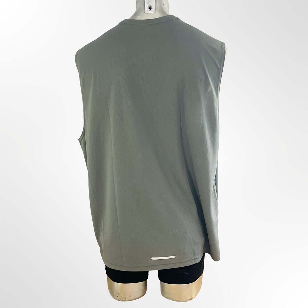 Athletic Works Men's Performance Sleeveless Tank Top Style AW21187 - Picture 3 of 4